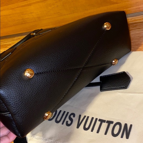 New black mini purse - Picture 3 of 3